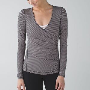 Lululemon Sunset Salutation Long Sleeve
Mini Pop Stripe Black Mink Berry